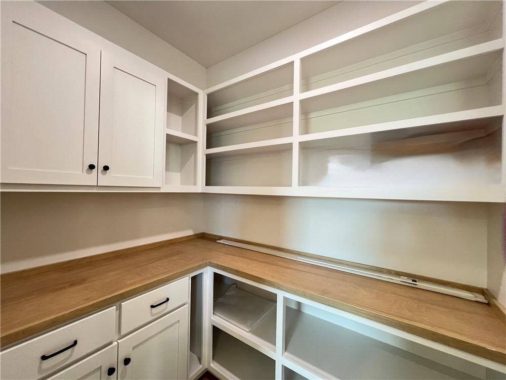 Olathe, KS 66062,18867 W 169th ST