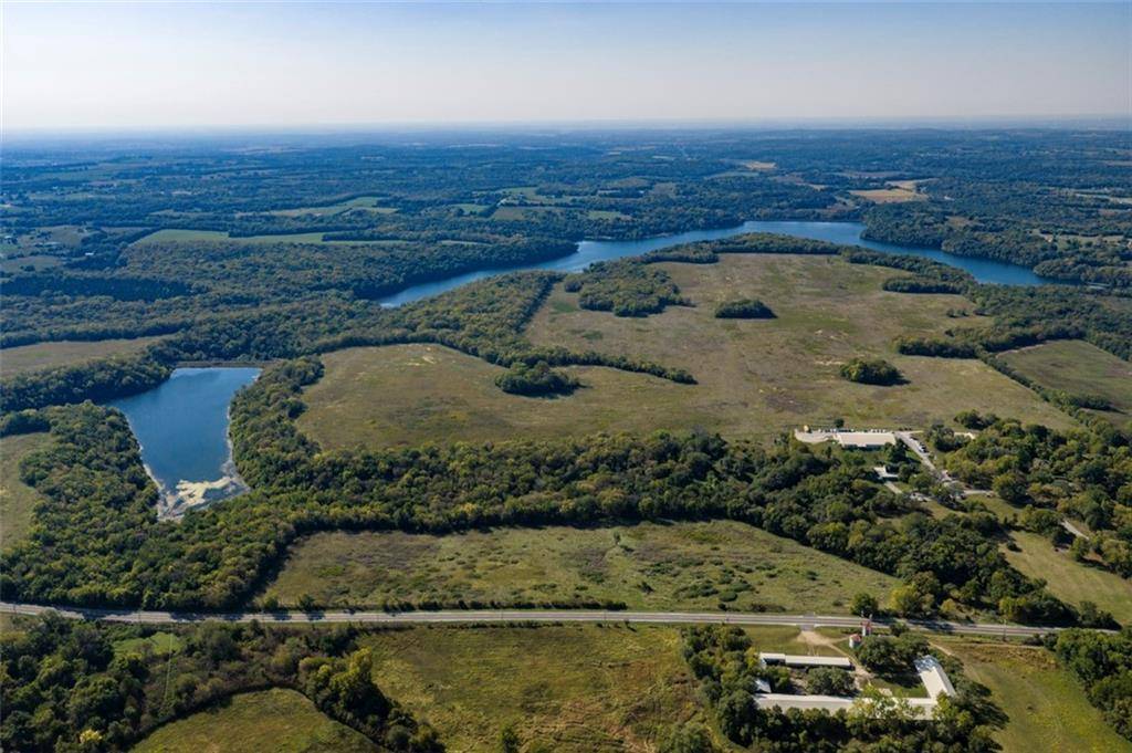 Tonganoxie, KS 66086,00000 McLouth RD