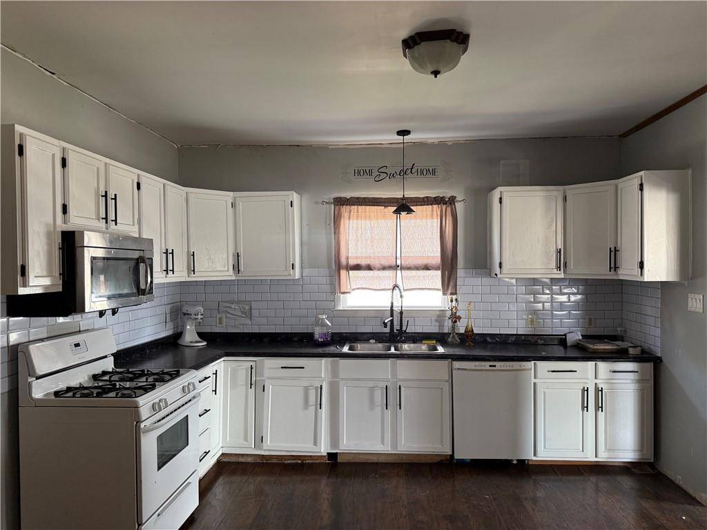 St Joseph, MO 64504,415 Virginia ST