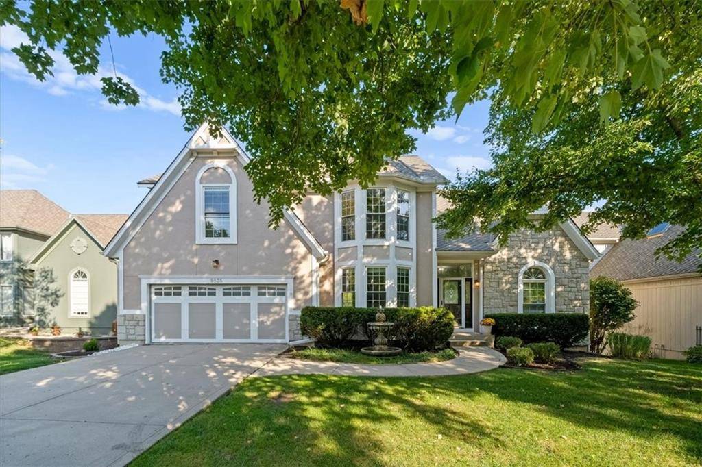 Lenexa, KS 66215,9835 Walker ST