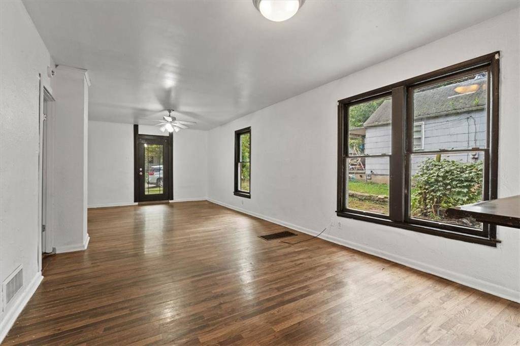 Independence, MO 64053,534 S Evanston AVE