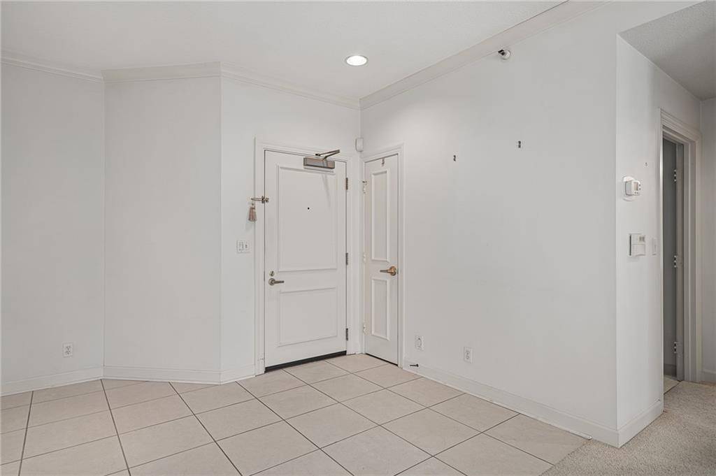 Kansas City, MO 64112,4949 Wornall RD #410