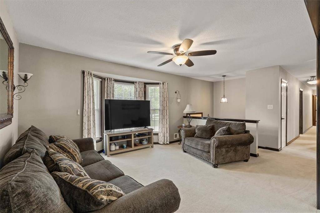 Independence, MO 64055,16121 E 36th ST