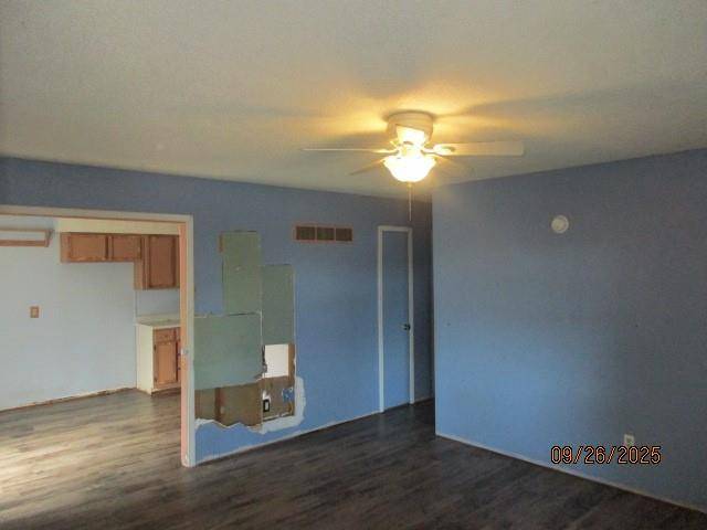 Independence, MO 64056,658 N Mohican DR