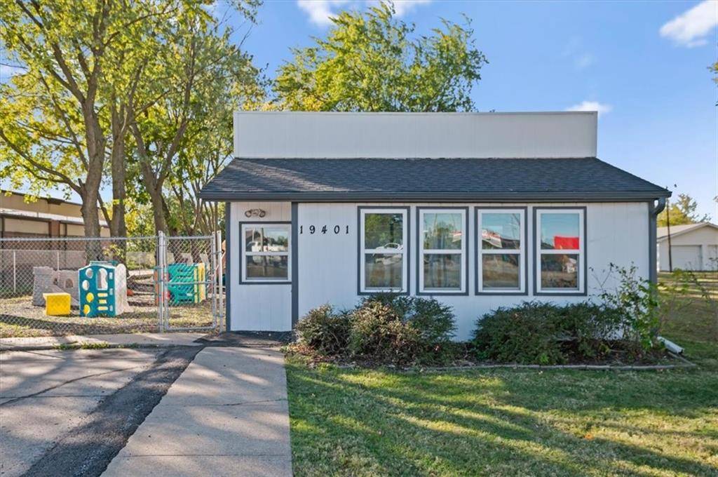 Independence, MO 64056,19401 E US 24 HWY