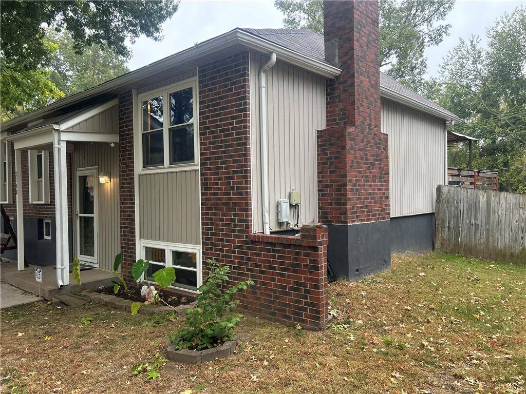 Blue Springs, MO 64015,2508 NW Castle DR