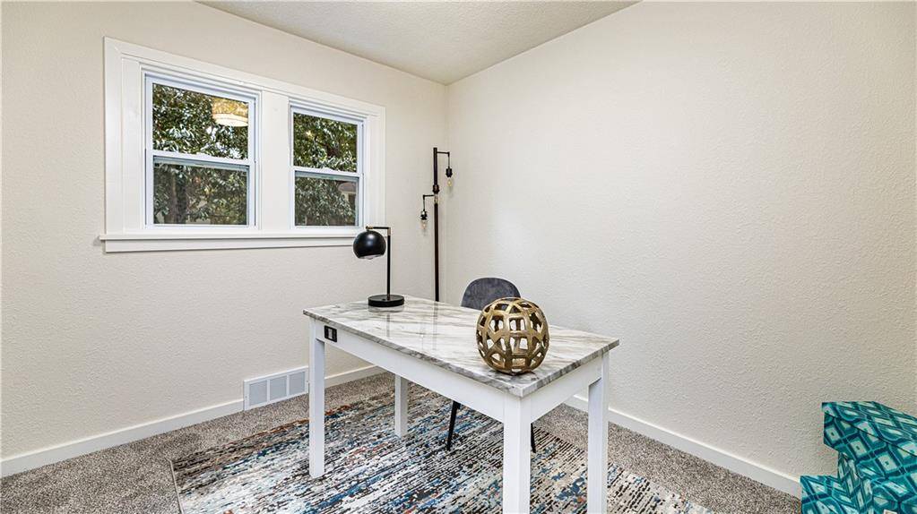 Overland Park, KS 66212,8340 Riggs ST