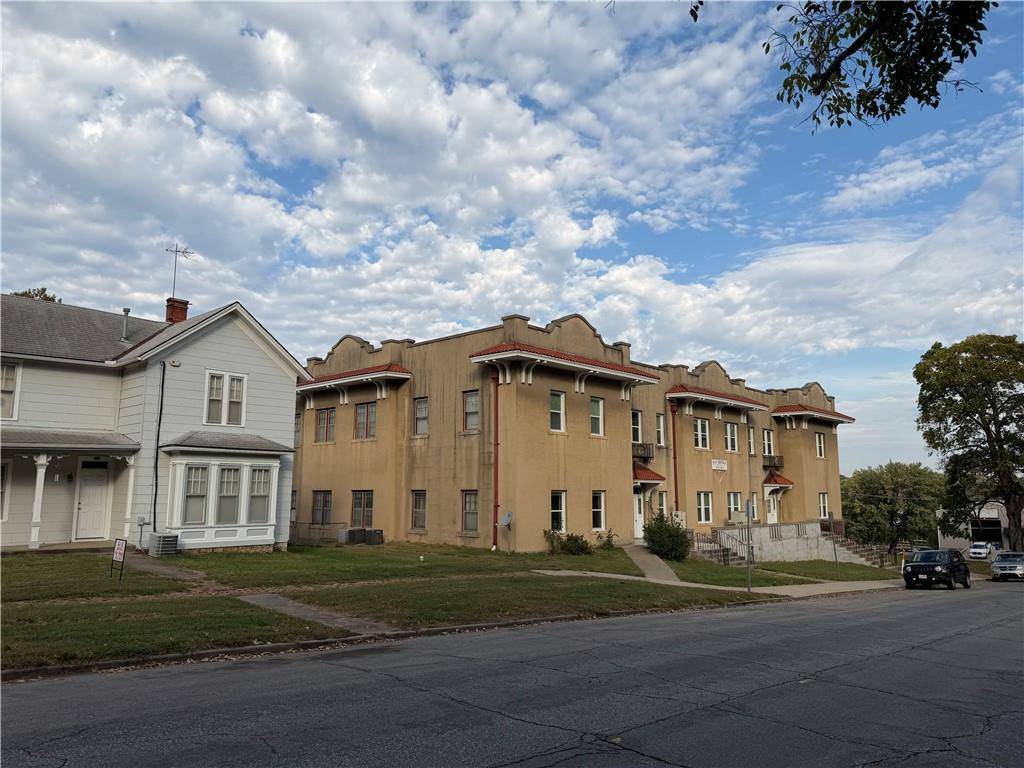 Leavenworth, KS 66048,514 7th ST