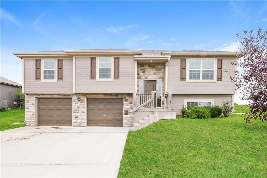 Raymore, MO 64083,427 Sunflower DR