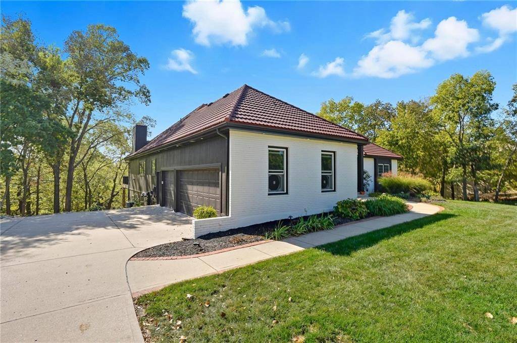 Lenexa, KS 66220,21101 W 90th ST