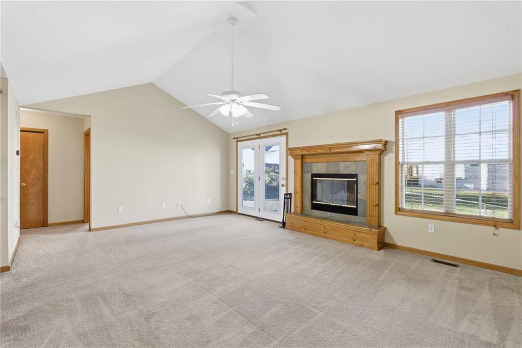 Warrensburg, MO 64093,1511 Pebblecreek DR