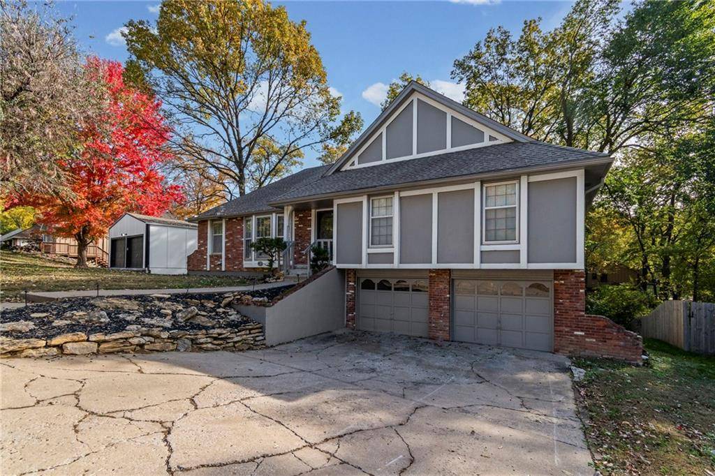 Liberty, MO 64068,523 Lancelot DR