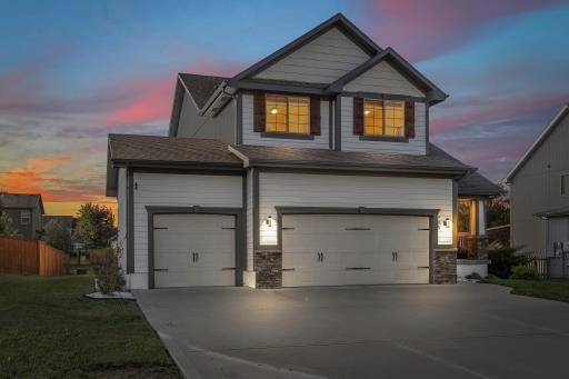 Lee's Summit, MO 64082,909 SW 35TH ST