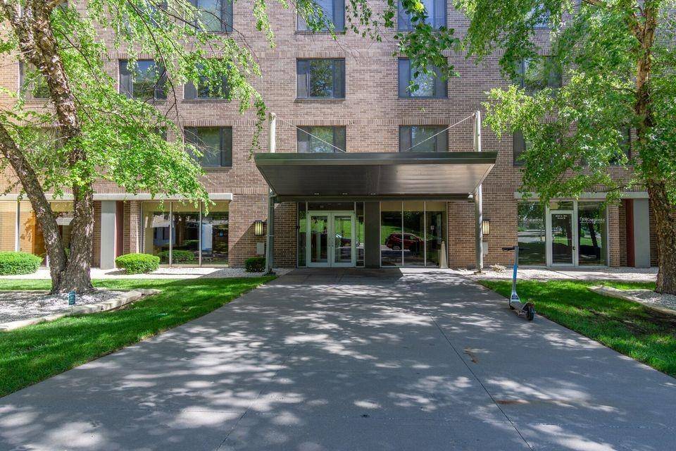 Kansas City, MO 64106,600 E 8th Unit 8S ST