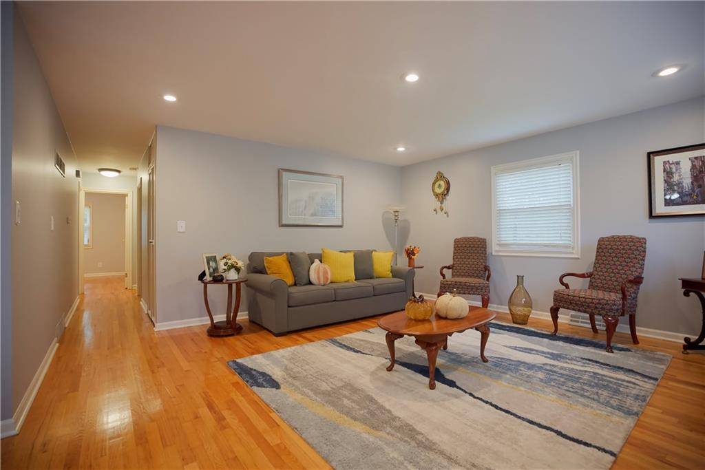 Overland Park, KS 66212,9102 W 100TH TER