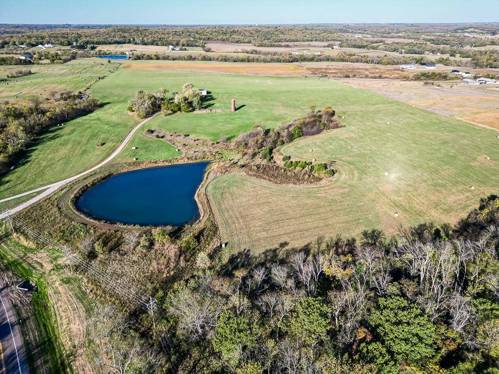 Tonganoxie, KS 66086,20407 Tonganoxie RD