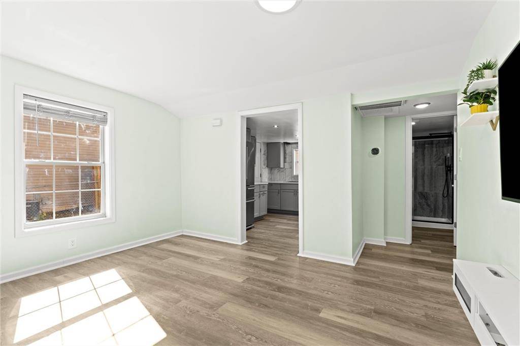 Independence, MO 64053,622 S Lake DR