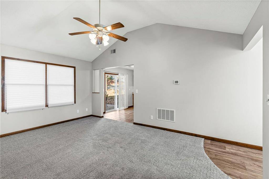 Dearborn, MO 64439,608 N Harrington ST