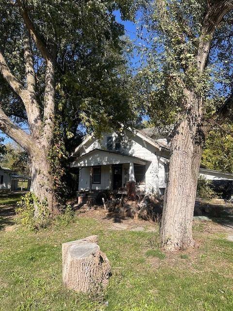 Ridgeway, MO 64481,308 Maple ST