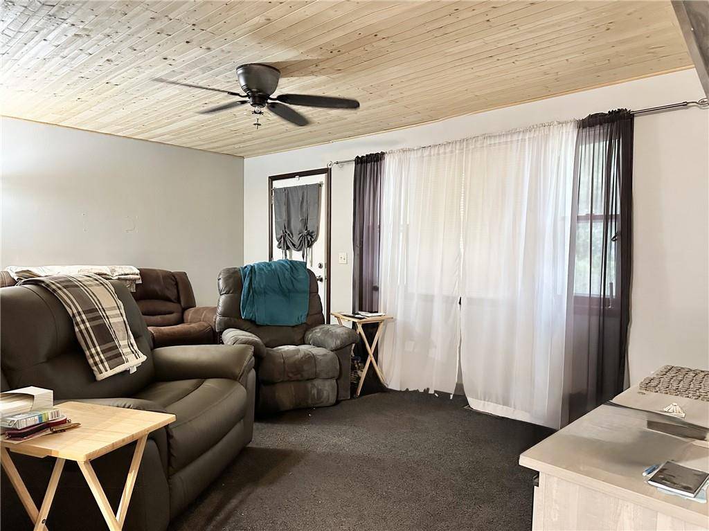 Trenton, MO 64683,2611 Sportsman RD