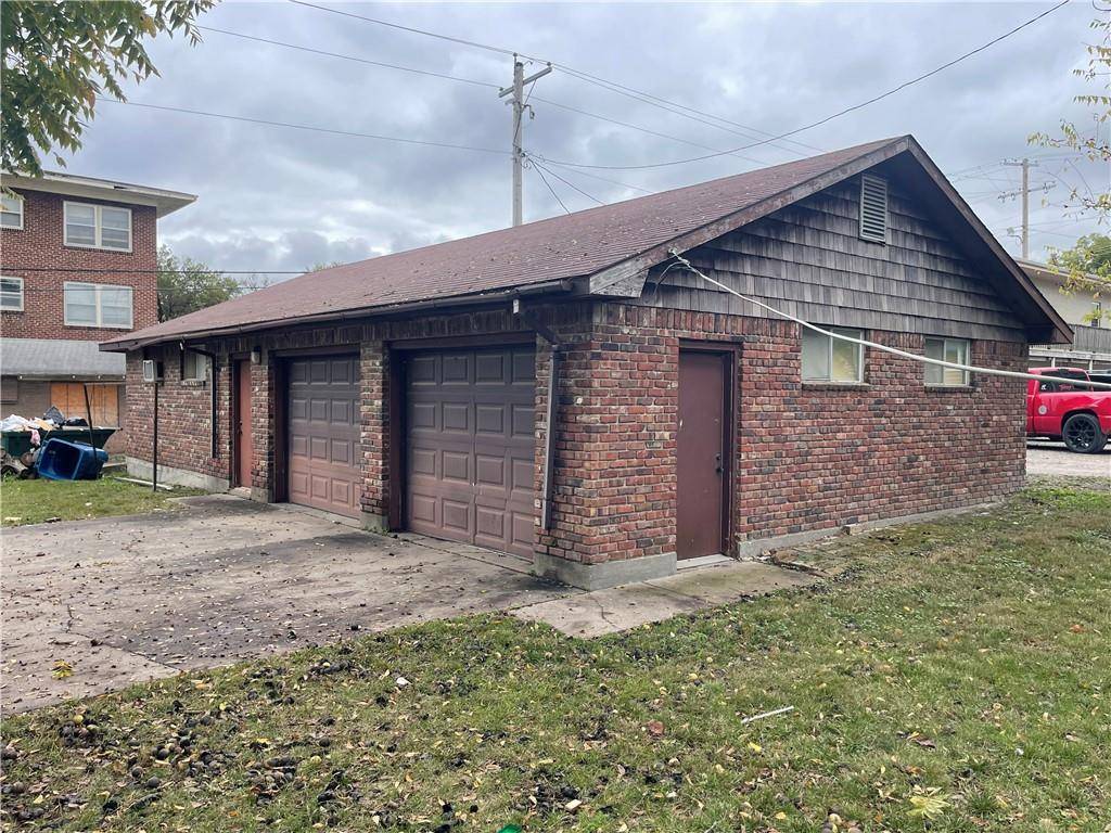 Pittsburg, KS 66762,106 E Carlton ST