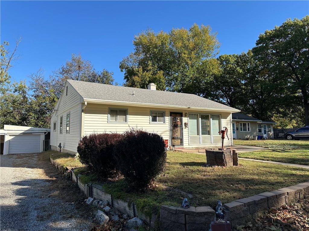 St Joseph, MO 64501,2015 Barkley LN