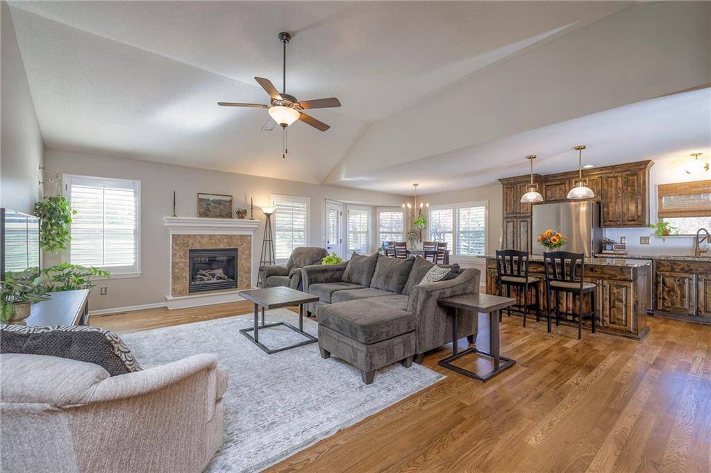 Shawnee, KS 66218,20721 W 72nd TER