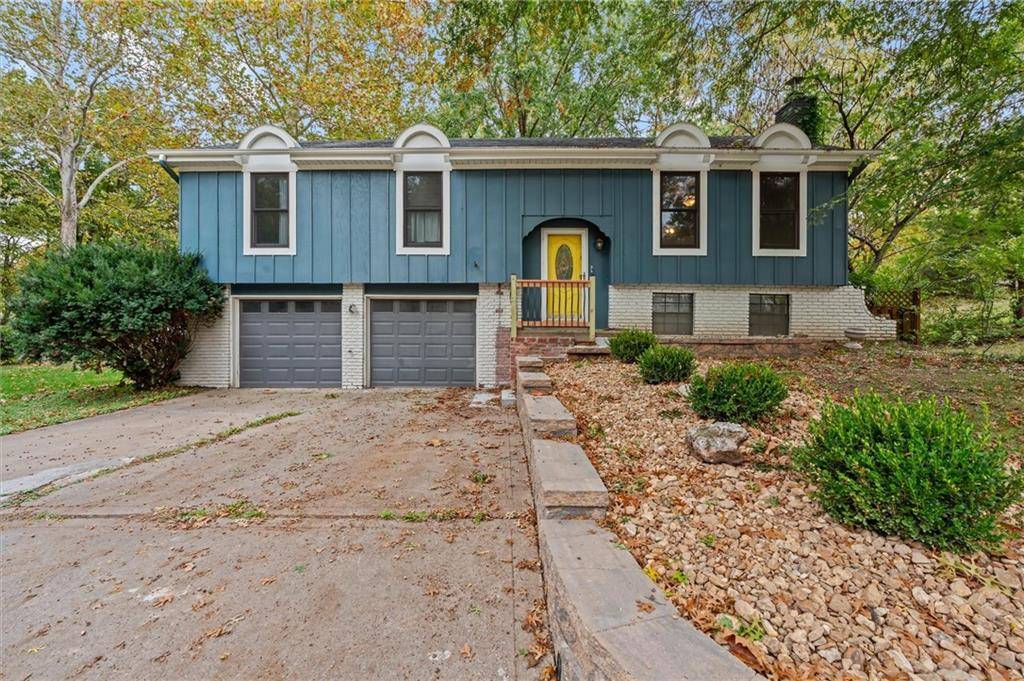 Kansas City, MO 64152,9705 NW Hampton Woods DR