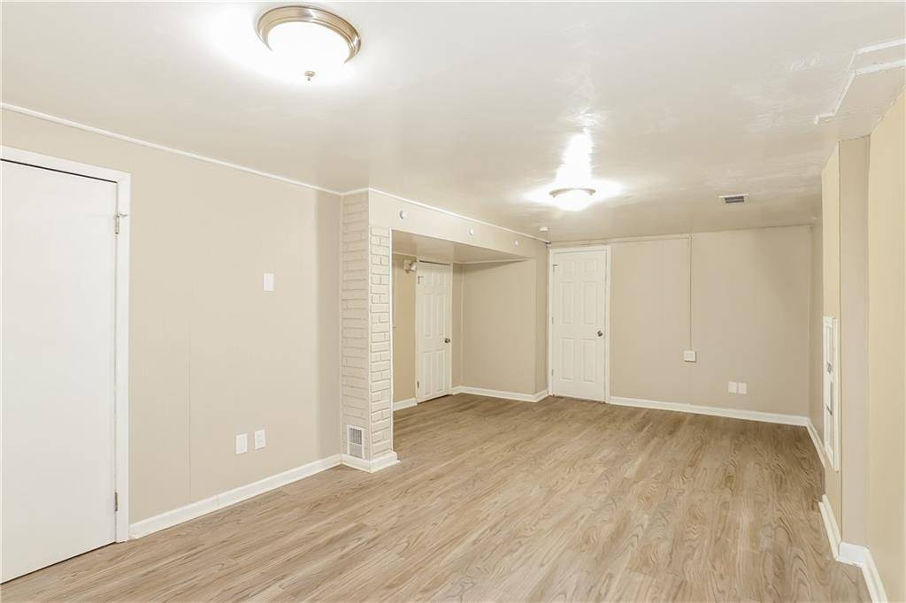 Independence, MO 64055,12518 E 49th ST