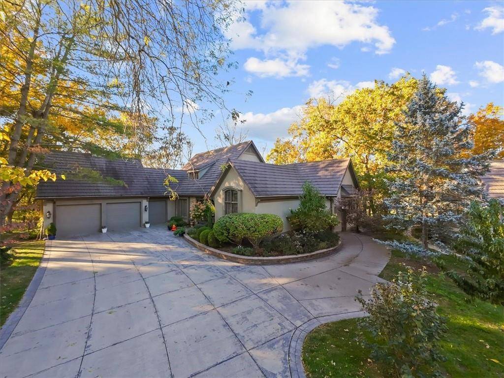 Loch Lloyd, MO 64012,16750 S Village DR