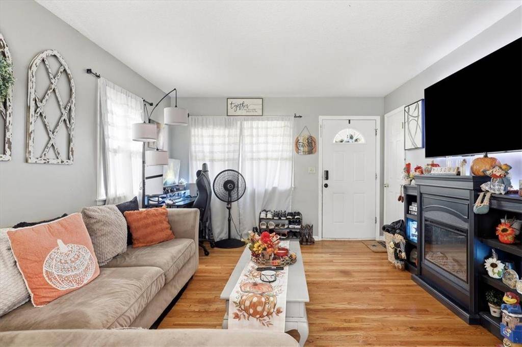 Platte City, MO 64079,1009 Mary Kay LN