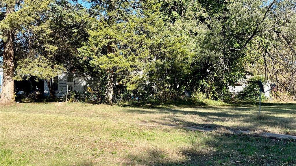 Pomona, KS 66076,415 Taylor ST