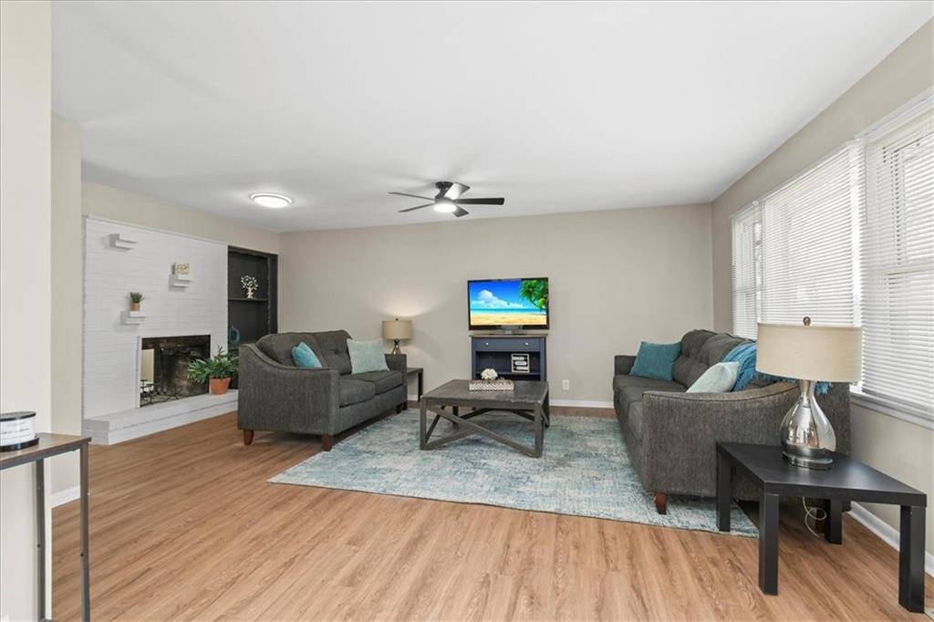 Belton, MO 64012,301 Brookside DR