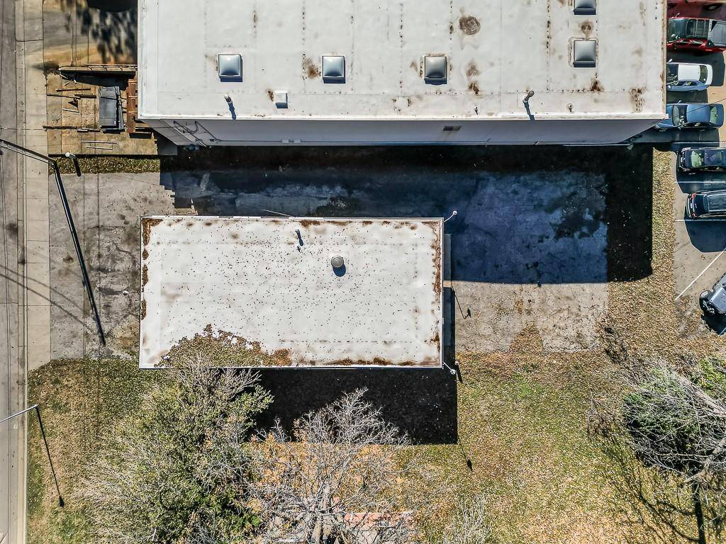 Shawnee, KS 66203,6110 Merriam LN