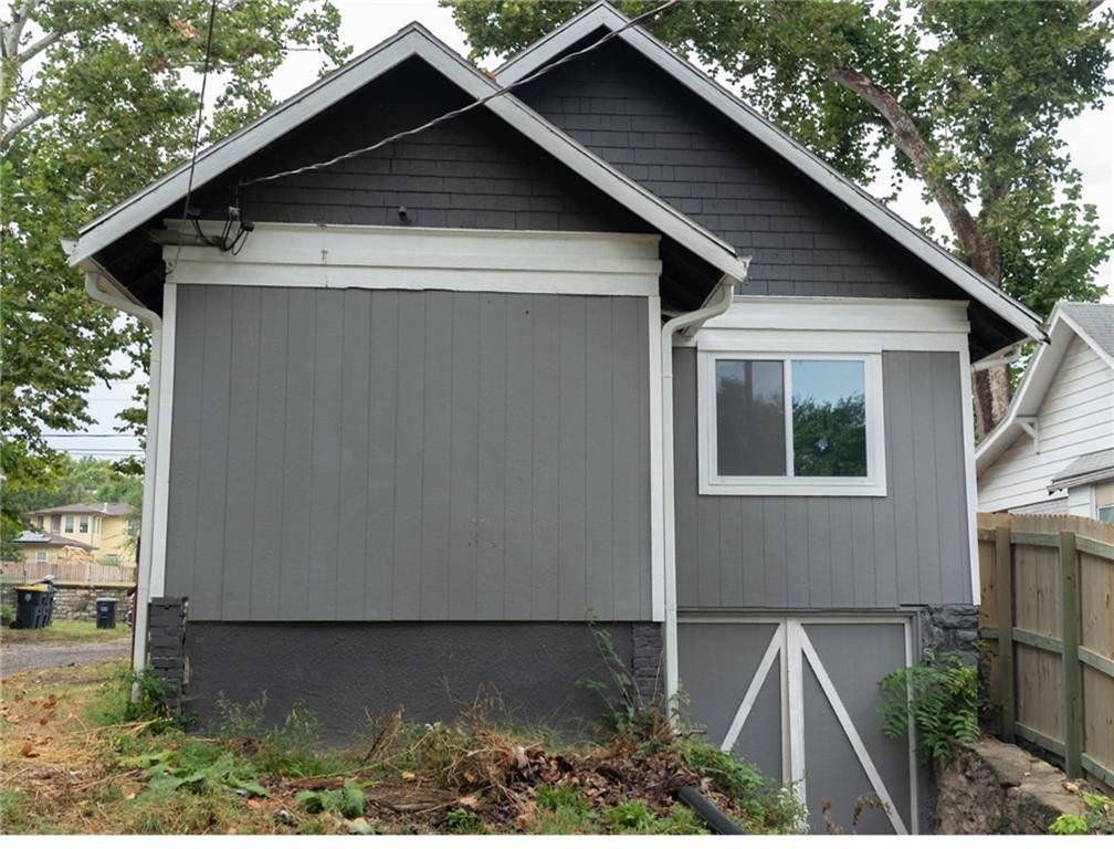 Kansas City, MO 64110,5337 Woodland AVE