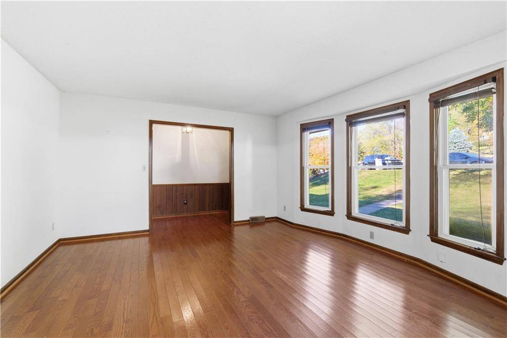 Leavenworth, KS 66048,2208 Sunset CT