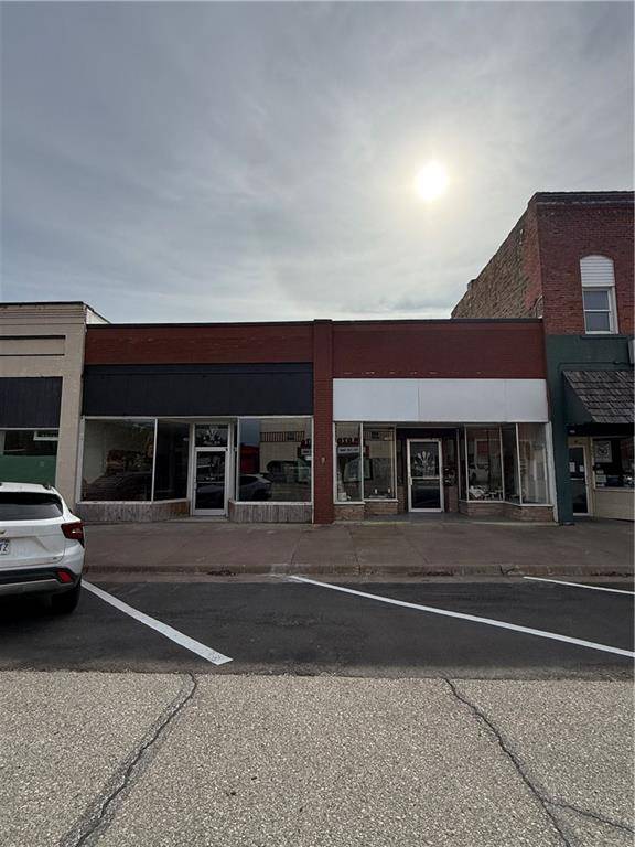 Burlington, KS 66839,405 Neosho ST