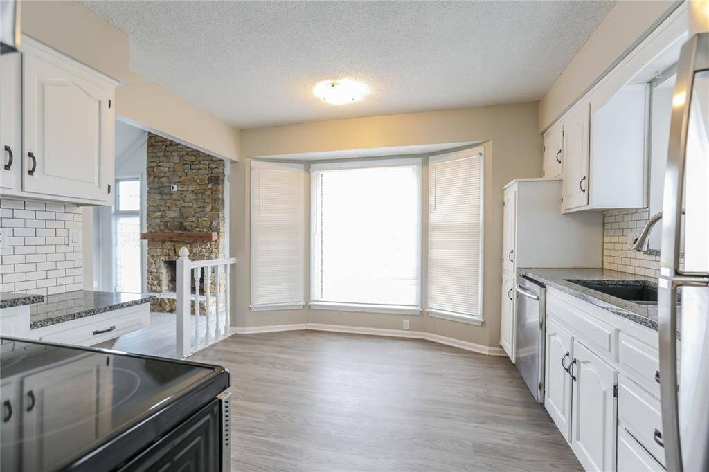 Lee's Summit, MO 64082,3915 Regatta DR