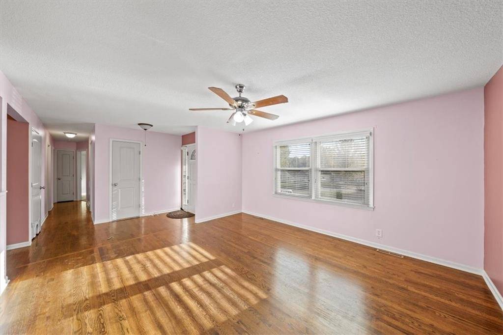 Independence, MO 64055,3219 S Vest AVE