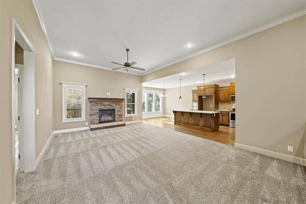 Raymore, MO 64083,105 N Eastglen DR