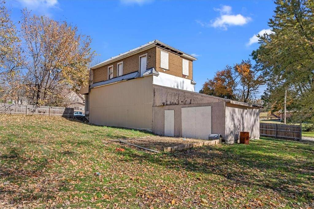 Kansas City, KS 66101,929 Greeley AVE