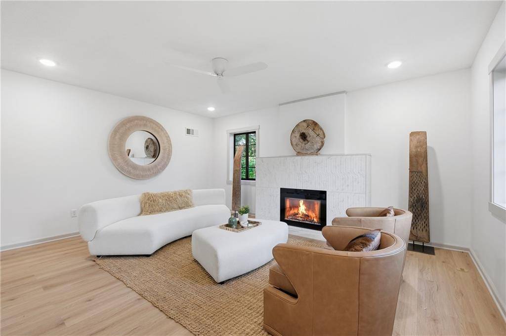 Lawrence, KS 66044,1639 Indiana ST