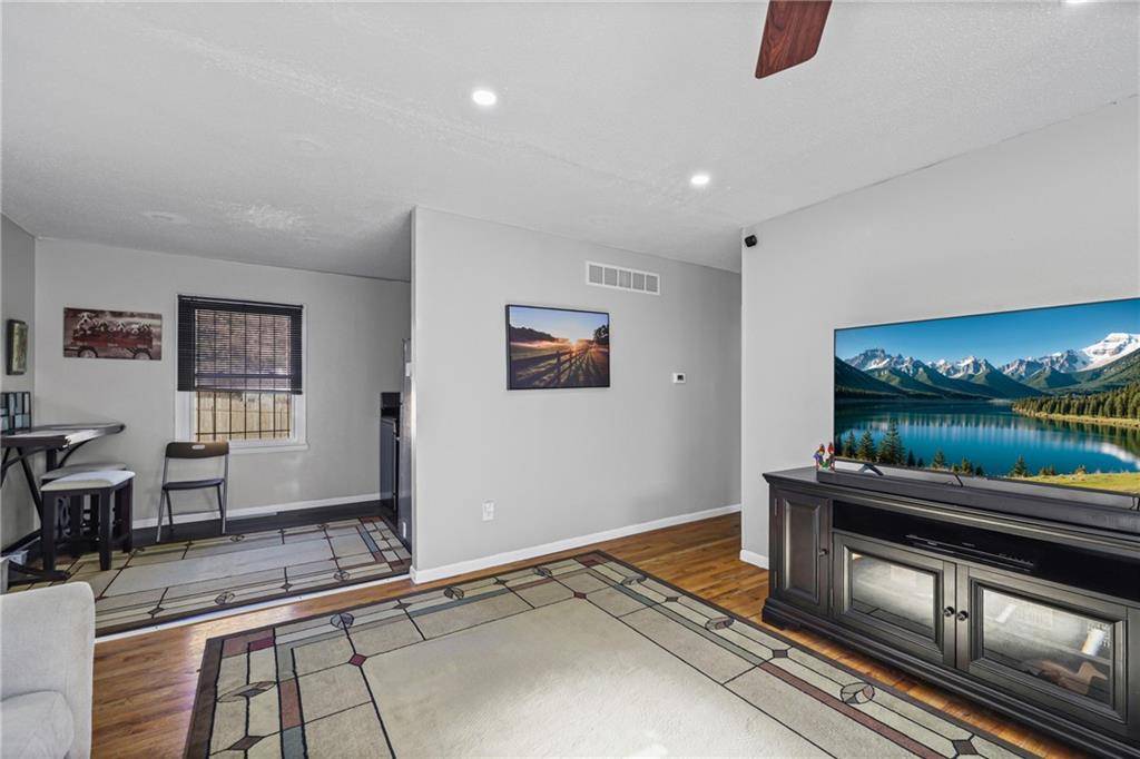 Independence, MO 64056,16606 E Salisbury RD