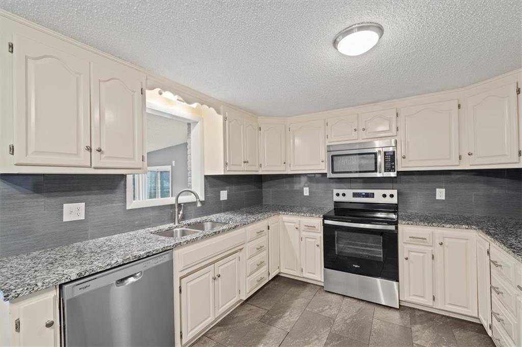 Kansas City, MO 64117,4033 N Spruce AVE