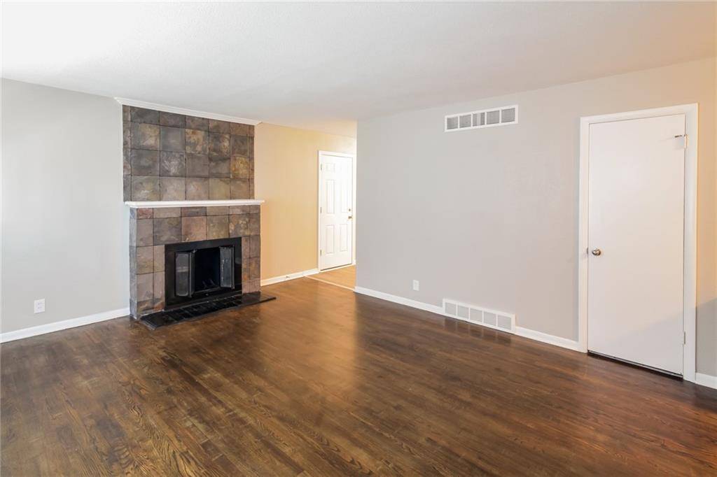 Belton, MO 64012,707 Mulberry ST