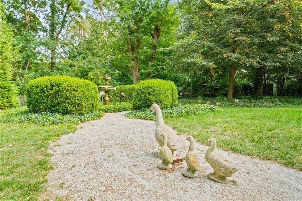 Mission Hills, KS 66208,3125 Tomahawk RD