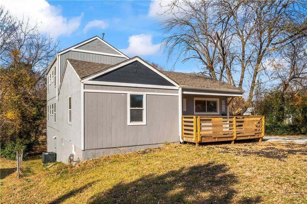 Independence, MO 64055,3826 S Crysler AVE