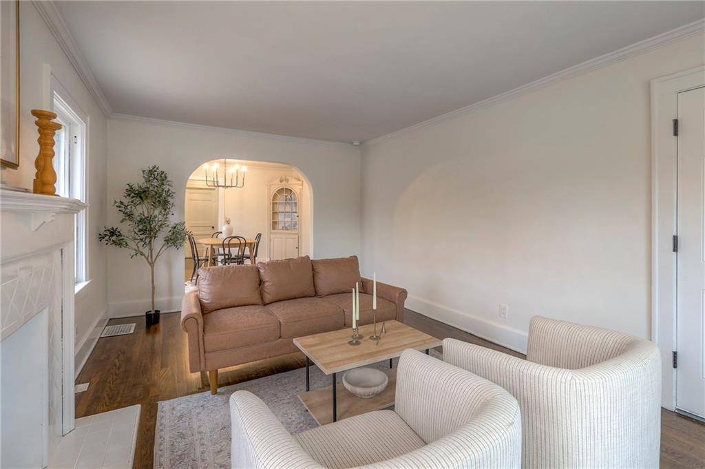 Independence, MO 64052,2434 S Sterling AVE