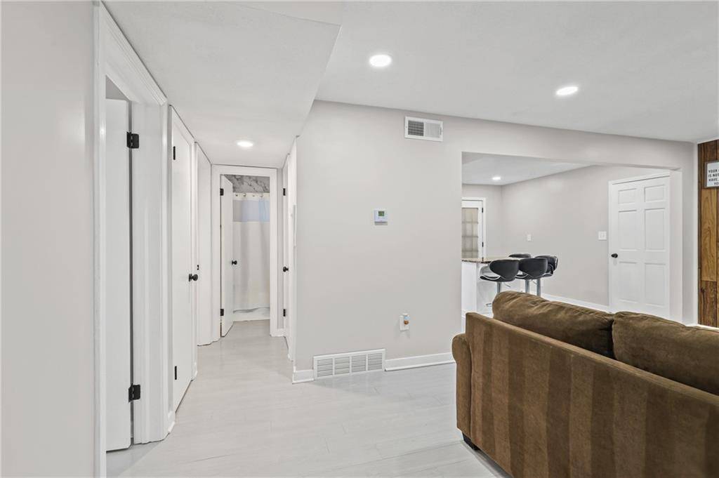 Shawnee, KS 66203,11637 W 68TH TER