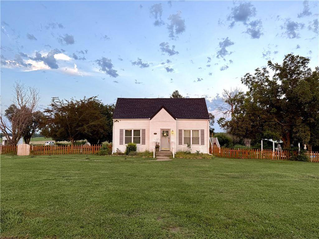 Holden, MO 64040,231 SW 951st RD